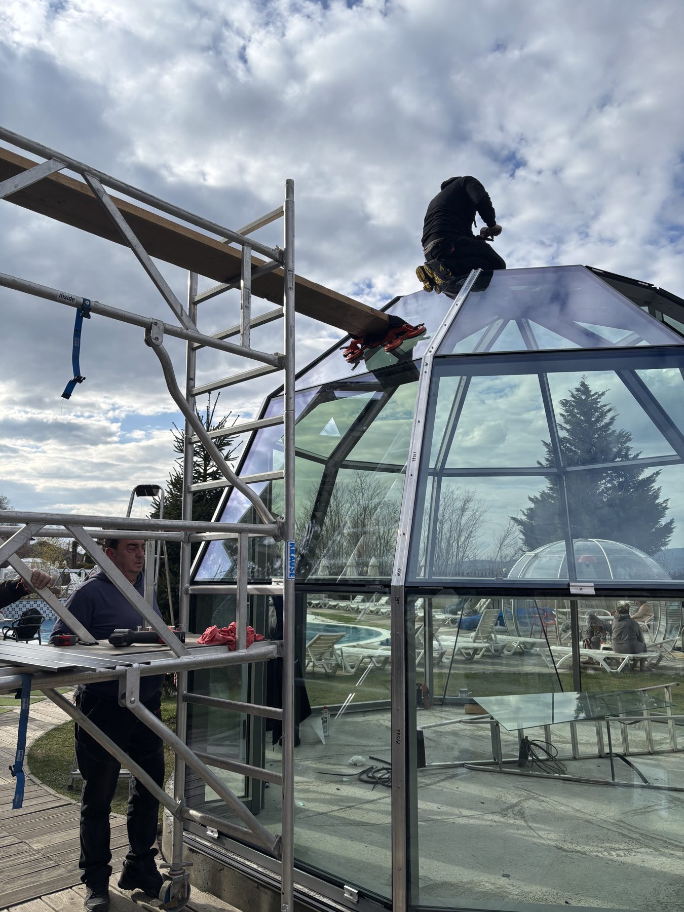 Sealing the top of the dome by hand